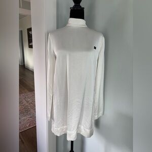 Saint Art minimalist tunic cream satin XS